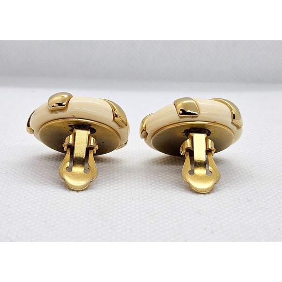 Vintage KJL Kenneth Jay Lane Lucite & Gold tone Button Clip On Rare Earrings - Picture 5 of 10